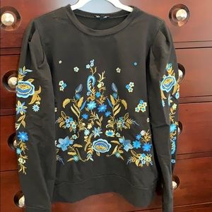 Embroidered sweatshirt